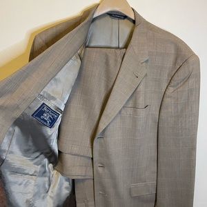 Used Burberrys Suit 42R